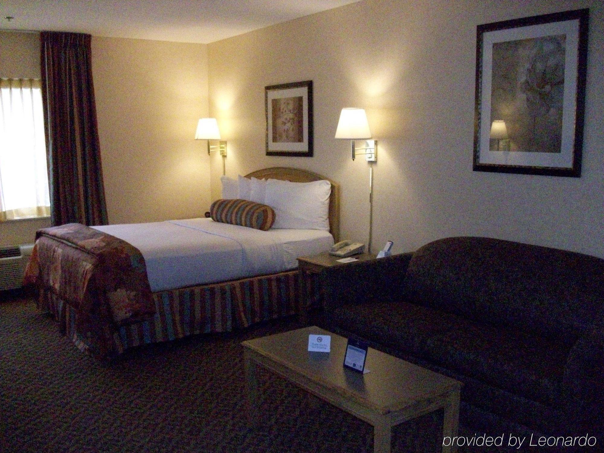 Fairfield By Marriott Inn & Suites Uncasville Mohegan Sun Area Номер фото